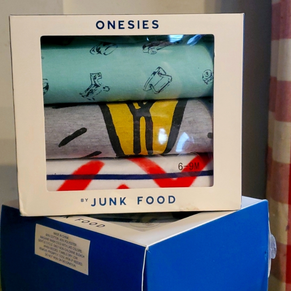NEW IN BOX Junk Food Infant Monopoly Themed Onesie Box Gift Set 6-9m